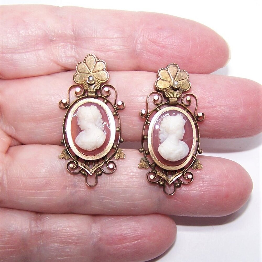 Antique Victorian 14K Gold Sardonyx Cameo - Hard Stone Cameo Pierced Earrings